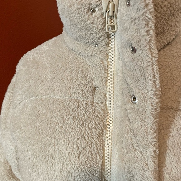 TNA Women’s Aritzia‎ The Super Puff 700+ Fill Down Brown Teddy Full Zip Jacket - Picture 3 of 7